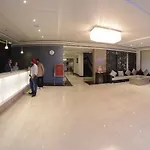 The Taj Vilas